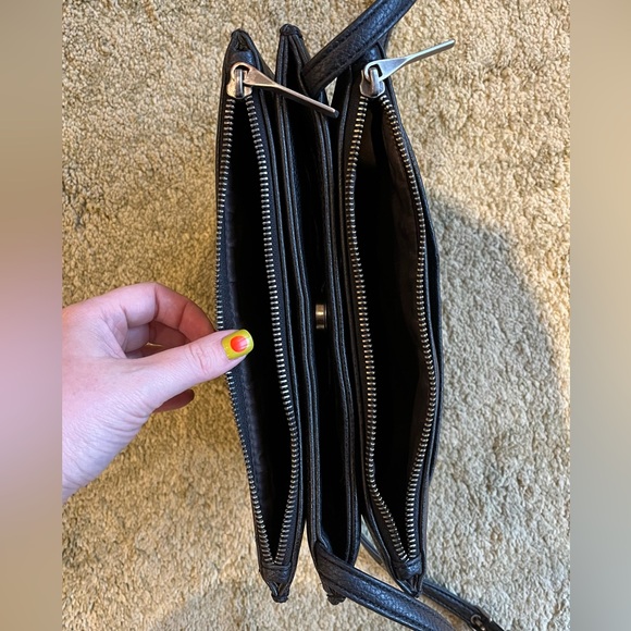 Matt & Nat Black Vegan Leather Crossbody Purse - Picture 4 of 9